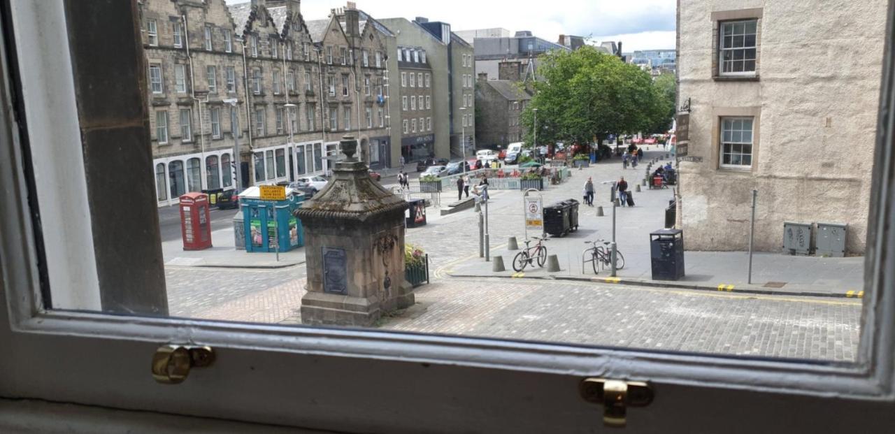Appartamento Old Town View - Picture Perfect! Edimburgo Esterno foto